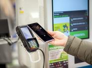 Карту можно оставить дома: обзор 4 сервисов для оплаты смартфоном Huawei в Беларуси